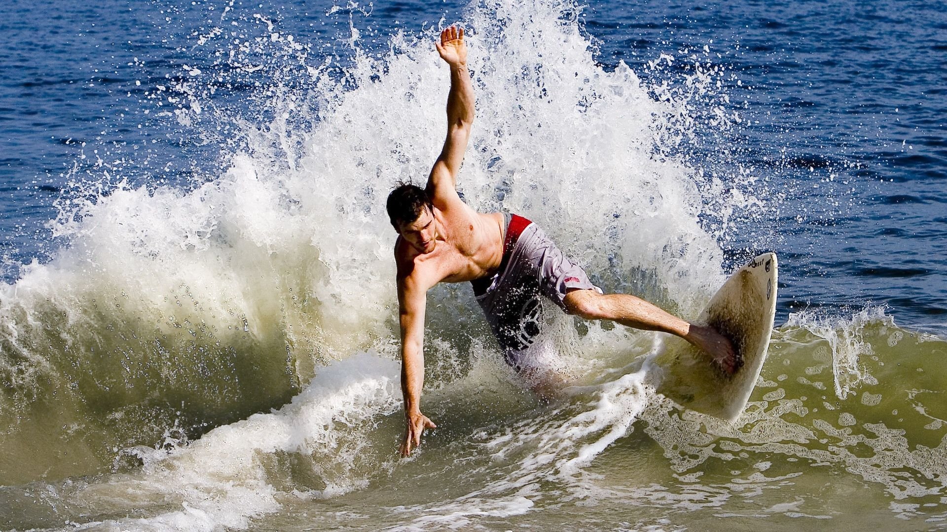 决赛前瞻:两队关键对位与胜负天平的决定因素